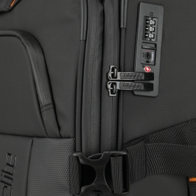 Walizka podróżna średnia na kółkach Travelite Briize 60l TSA 91048